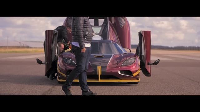 Bugatti Chiron Vs Koenigsegg Agera RS ► 0-400-0 Km/h Battle смотреть онлайн