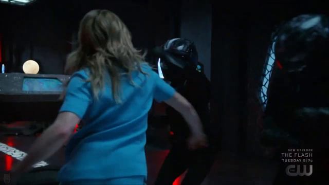 DC's Legends of Tomorrow 6x05 Ending Scene. Sara and Ava смотреть онлайн