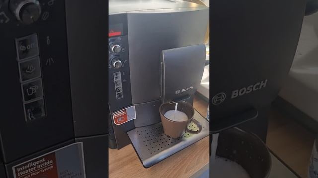 Bosch TES51523RW Cappuccino смотреть онлайн