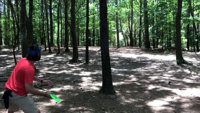 WE SWAPPED BAGS FOR NINE HOLES!! | DISC GOLF COURSE VLOG at ALEXANDER PARK DGC смотреть онлайн