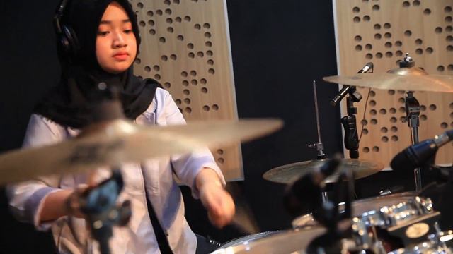 SET FIRE TO THE RAIN – ADELE DRUM COVER by AURORA | SMI SEMARANG смотреть онлайн