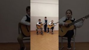 Ансамбль гитаристов «Радуга «песня «С тучки на тучку «