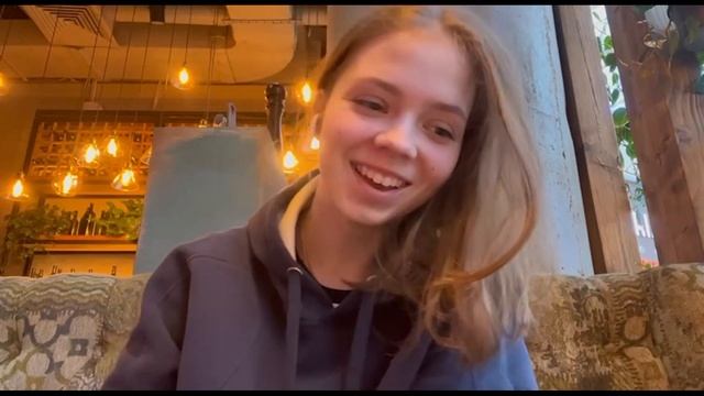 один день каникул: шоппинг, друзья, спорт, каток :) смотреть онлайн
