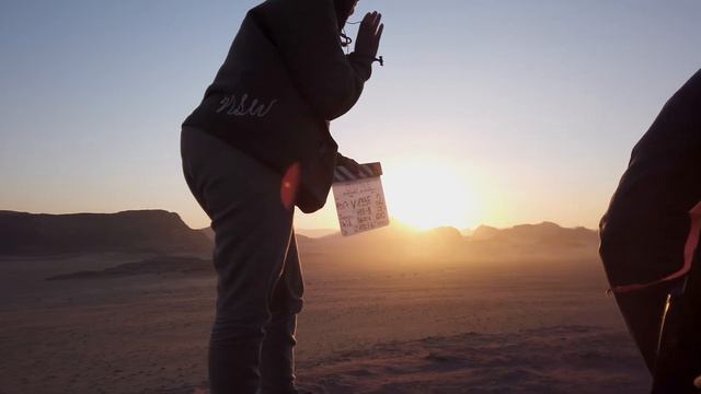 Exclusive: Dune's Denis Villeneuve Talks Bringing Frank Herbert World to Life in New Featurette смотреть онлайн