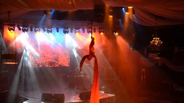 Воздушная гимнастика на полотнах - номер Татьяны Горячевой Aerial Silks смотреть онлайн