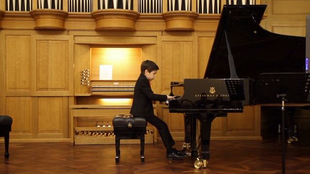 Бетховен Соната 8 "Патетическая" ч.1 исп. Андрей Гончаров /Beethoven Sonata No.8 - Andrey Goncharov смотреть онлайн