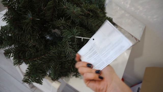 ВЛОГ 12.12.2019 Закупка продуктов. Украшаем квартиру. Будни Мамы Влог