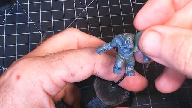Kitbashing Warhammer 40k Orks into Superheroes смотреть онлайн