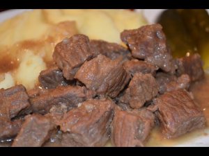 Гуляш из говядины.