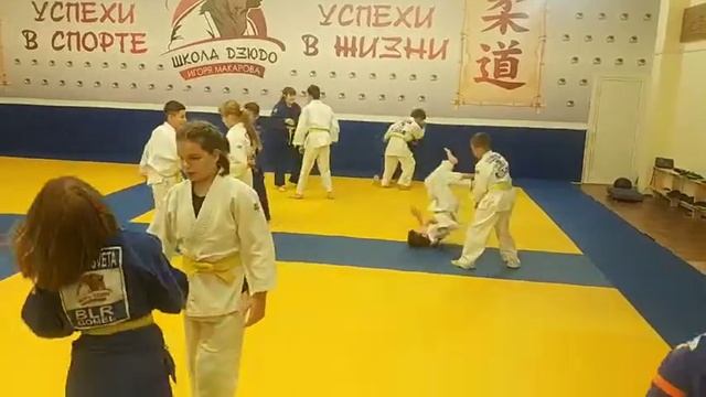 Школа дзюдо Игоря Макарова смотреть онлайн