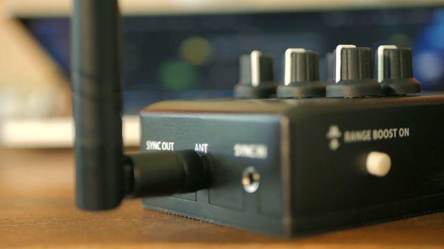 An all-in-one Solution for Amplifying Acoustic Guitar // Cloudvocal GT-10 смотреть онлайн
