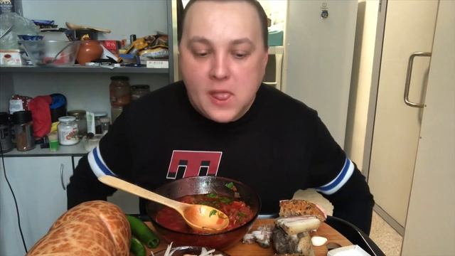 VINE VIDEO Борщ колбаса сало чесночёк ух мукбанг итинг MUKBANG eating show смотреть онлайн