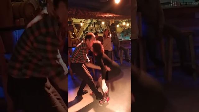 DJ Fredrix and Oksana/Bachata Social Dance смотреть онлайн