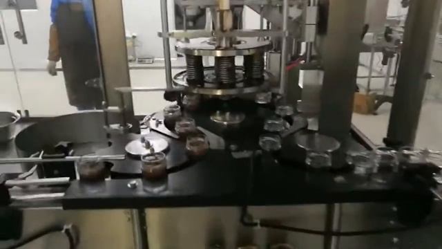 Пример фасовки капусты и моркови в ведерки по 1 литру смотреть онлайн