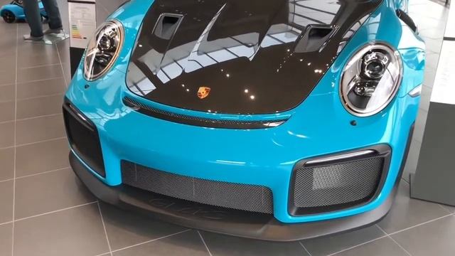 Porsche 911 GT2 Rs Miami Blue