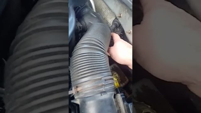 Шкода Октавія Тур,як правильно розвоздушити печку,або чого печка дує холодним воздухом. смотреть онлайн