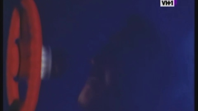 U2 - Ultra Violet (Light My Way) (720p) смотреть онлайн