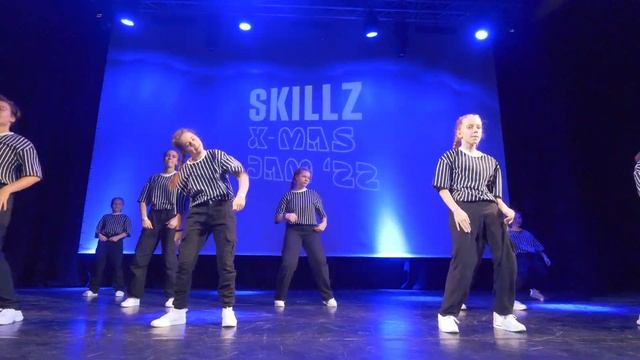 LOCKING prad | LOCK IN | Choreo by Emilis | SKILLZ Xmas Jam 2022 смотреть онлайн