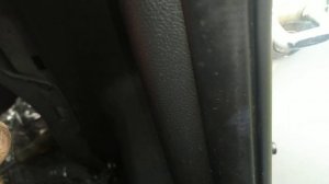 СОЛЯРИС. как снять обшивку багажника. И что под ней.( смотреть описание)