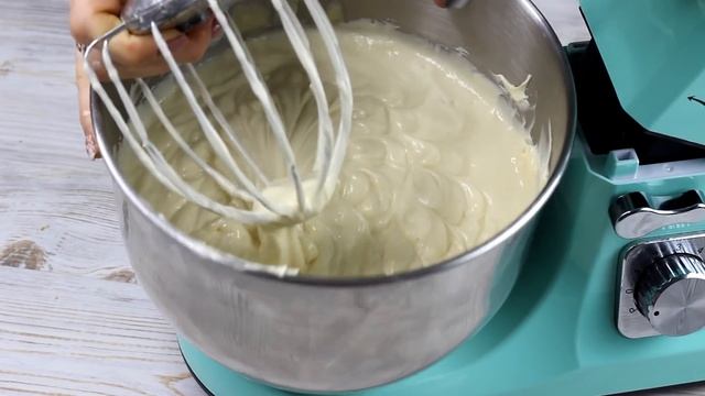 ПРИГОТОВИЛА ОРГОМНУЮ КОНФЕТУ RAFFAELLO. Гигантская рафаэлло огромного размера. Невероятная еда. смотреть онлайн