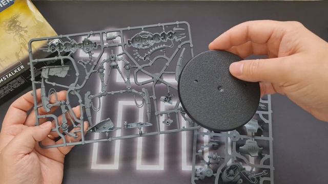 Unboxing the Necron Canoptek Doomstalker Warhammer 40k смотреть онлайн