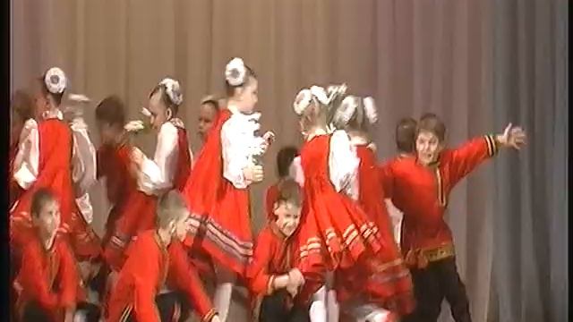 Русский танец "Ромашковое гулянье". смотреть онлайн