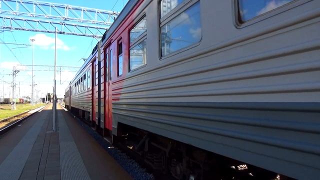 Электропоезд ЭТ2М-038 сообщением Тверь - Торжок отправляется со станции Тверь