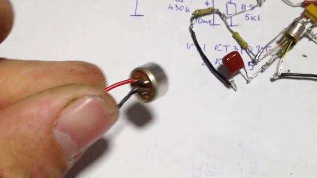 Чувствительный предварительный усилитель своими руками.Ловит шепот с расстояния более 1м. смотреть онлайн