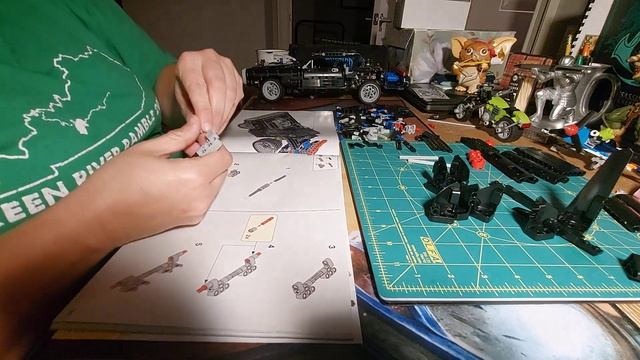 Lego Technic 42111 Fast and Furious Dom's Charger смотреть онлайн