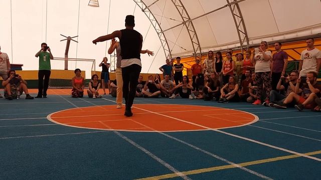 Коблево 2017(сальса под музыку) смотреть онлайн