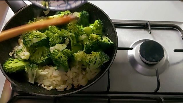 Вкусный, быстрый Рецепт Брокколи БЕЗ ВАРКИ! Что приготовить из брокколи и яиц? смотреть онлайн