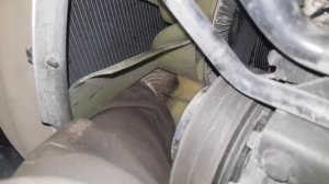 DAF 105 замена помпы ( водяной насос ).