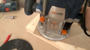 Фрезеруем фанеру. Вырезать круг большого диаметра. Быстрое решение для  ручного фрезера