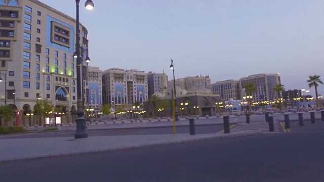 Going to Madina & Pakistani Breakfast in Madinah - Lahori Channa, Paya, Naan & Haleem - Saudi Arabi смотреть онлайн