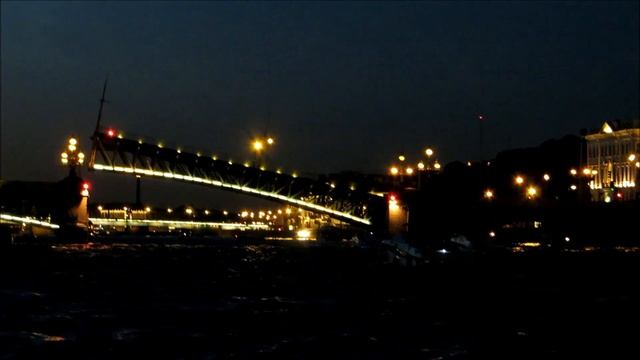 Петербург самостоятельно: развод мостов над Невой смотреть онлайн