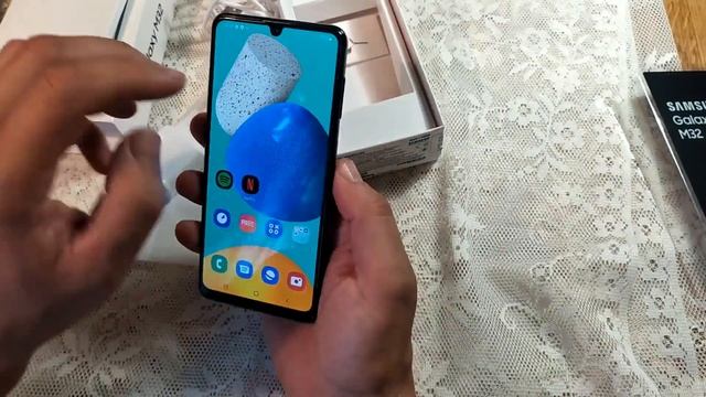 Розпаковка Samsung Galaxy M32 смотреть онлайн