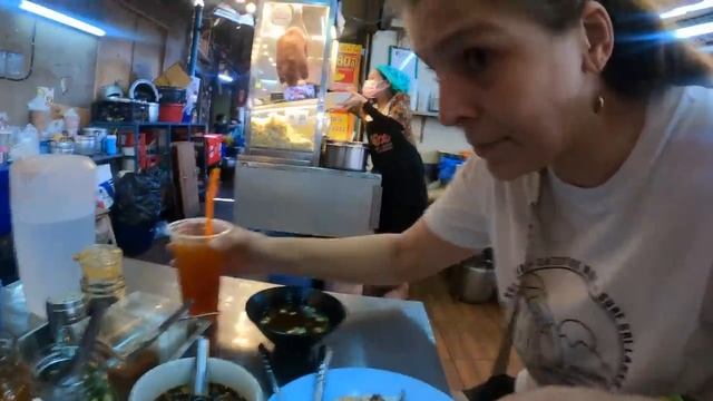 SONGKRAN SHOPPING IN CHINATOWN BANGKOK ?? смотреть онлайн