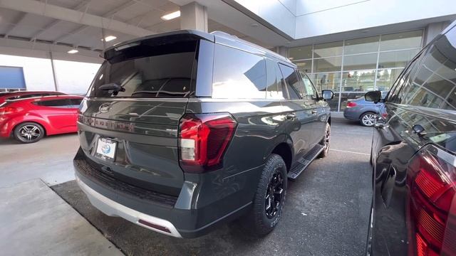 2023 Ford Expedition Platinum VS 2023 Expedition Timberline Comparison смотреть онлайн