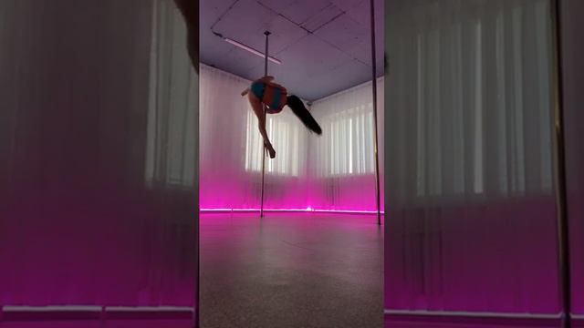 exotic_pole_dance_Flow_танец_на_пилоне смотреть онлайн