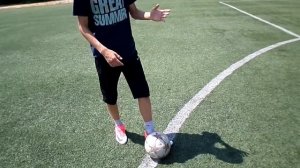 ОБУЧЕНИЕ УДАРУ НАКЛБОЛ В ФУТБОЛЕ/ОБУЧЕНИЕ СИЛЬНОМУ УДАРУ/КАК ПРАВИЛЬНО БИТЬ МЯЧ/УДАР С ПОДЪЕМА