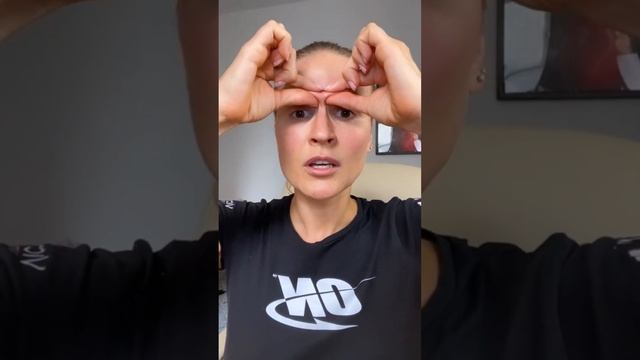 УПРАЖНЕНИЕ ПРОТИВ МЕЖБРОВКИ // Бесплатный мастер-класс по омоложению ? Регистрация в комментарии ?