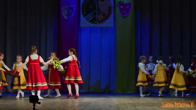 Хоровод с венками смотреть онлайн