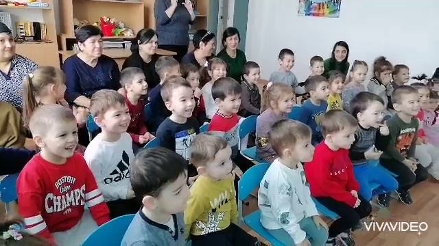 К нам в гости приехал театр смотреть онлайн