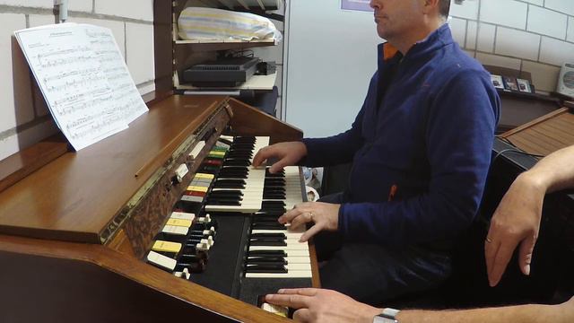 Hammond T 500 "A Whiter Shade of Pale" by Gary Brooker and Keith Reid смотреть онлайн