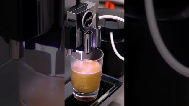 Флэт уайт в кофемашине JURA Z8 смотреть онлайн