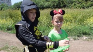 Ниндзя, бабочки и голуби.