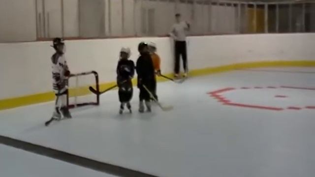 Roller Hockey Faceoff at Plainville Arena.MOD смотреть онлайн