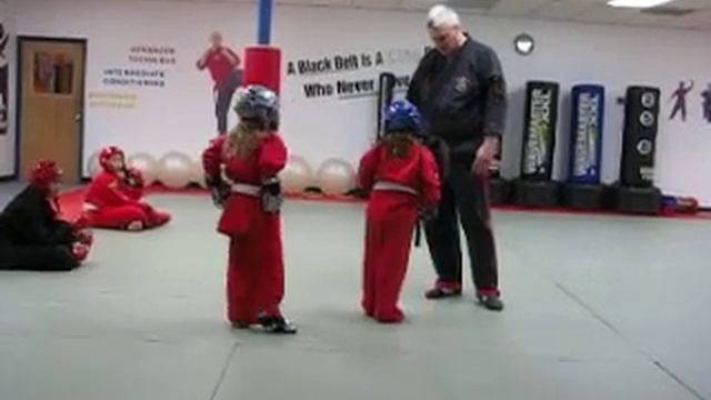 Karate - fight - Anna is 7 - 2011 смотреть онлайн