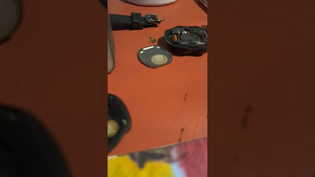 Faire un micro piezo pour Guitare acoustique avec une montre смотреть онлайн