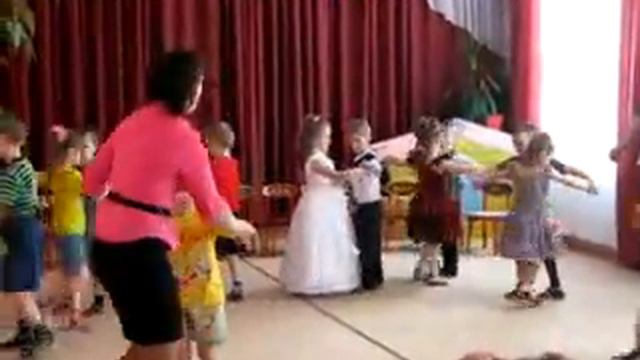 Сын в саду на утреннике 8 марта.. смотреть онлайн